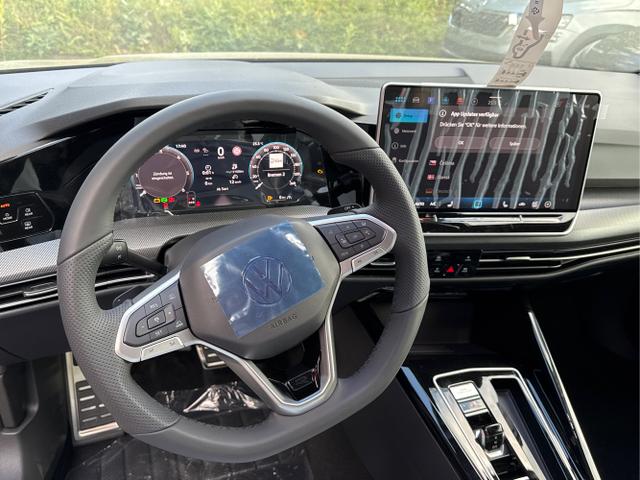 Volkswagen / Golf / Schwarz / / / LED-PLUS+ACC+SHZ+KEYLESS+KAMERA+18 ALU, Beispielbilder, ggf. teilweise mit Sonderausstattung