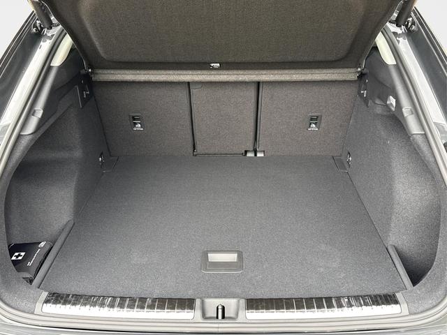 Audi / Q3 Sportback / / / / MJ 2026+NAVI+KAMERA+AHK+PANO+PDC+EL. HECKKL.+LED+18 LM