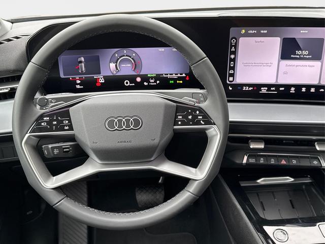 Audi / Q3 Sportback / / / / MJ 2026+NAVI+KAMERA+AHK+PANO+PDC+EL. HECKKL.+LED+18 LM