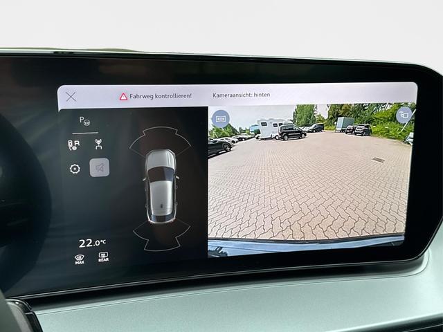 Audi / Q3 Sportback / / / / MJ 2026+NAVI+KAMERA+AHK+PANO+PDC+EL. HECKKL.+LED+18 LM