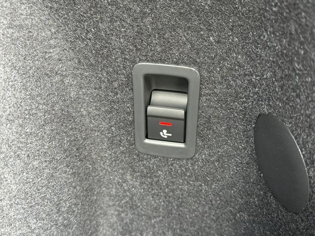 Audi / Q3 Sportback / / / / MJ 2026+NAVI+KAMERA+AHK+PANO+PDC+EL. HECKKL.+LED+18 LM