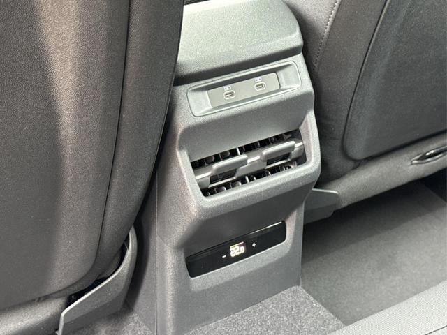 Audi / Q3 Sportback / / / / MJ 2026+NAVI+KAMERA+AHK+PANO+PDC+EL. HECKKL.+LED+18 LM