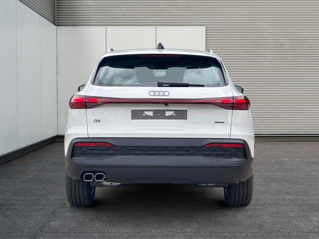 Audi / Q5 / Wei&szlig; / / / QUATTRO+NAVI+KAMERA+AHK+SHZ+PDC+ACC