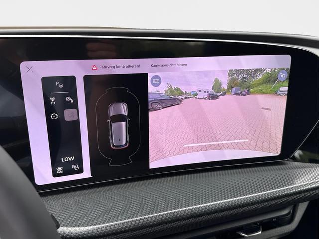 Audi / Q5 / Wei&szlig; / / / QUATTRO+NAVI+KAMERA+AHK+SHZ+PDC+ACC