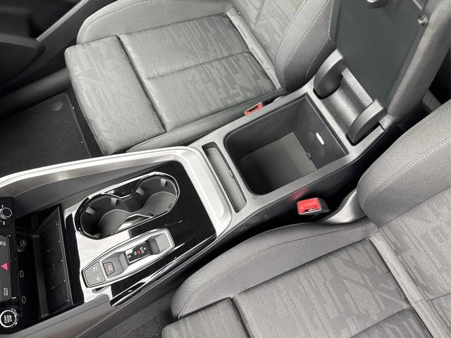 Audi / Q5 / Wei&szlig; / / / QUATTRO+NAVI+KAMERA+AHK+SHZ+PDC+ACC
