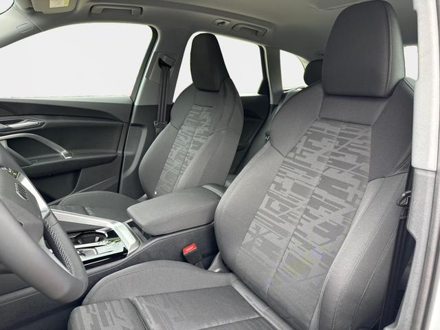 Audi / Q5 / Wei&szlig; / / / QUATTRO+NAVI+KAMERA+AHK+SHZ+PDC+ACC