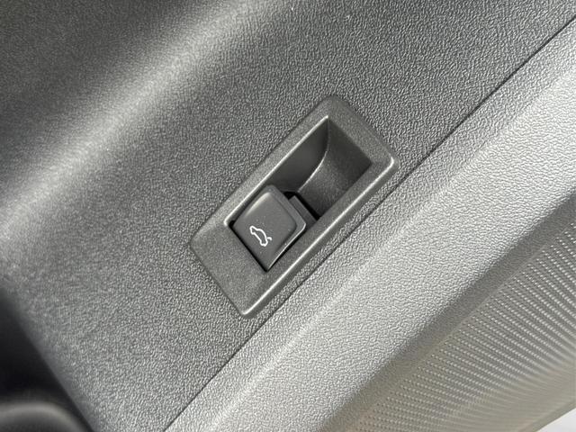 Audi / Q5 / Wei&szlig; / / / QUATTRO+NAVI+KAMERA+AHK+SHZ+PDC+ACC