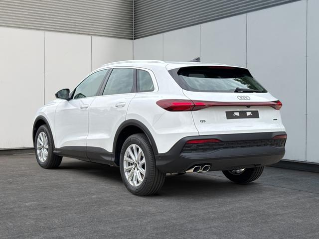 Audi / Q5 / Wei&szlig; / / / QUATTRO+NAVI+KAMERA+AHK+SHZ+PDC+ACC