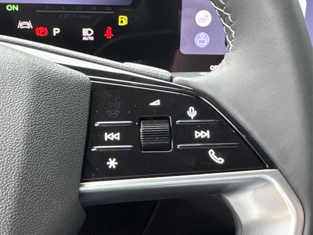 Audi / Q5 / Wei&szlig; / / / QUATTRO+NAVI+KAMERA+AHK+SHZ+PDC+ACC