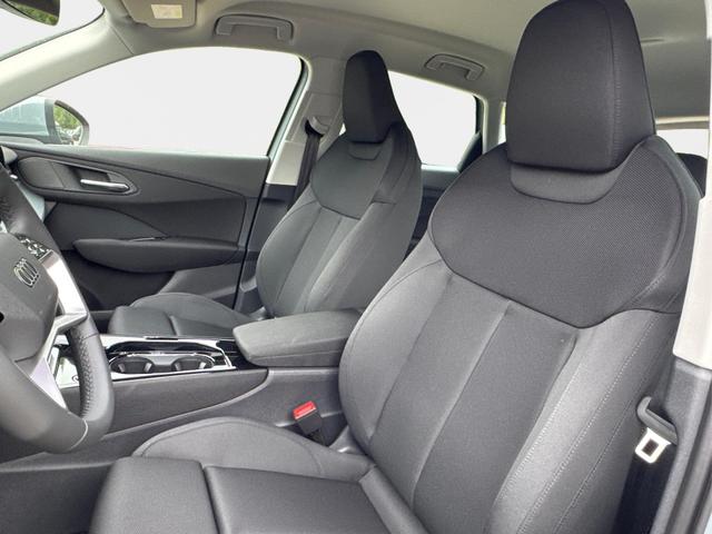 Audi / Q3 / Grau / / / KAMERA+NAVI+PDC+EL.HECKKL.+LED+17LM