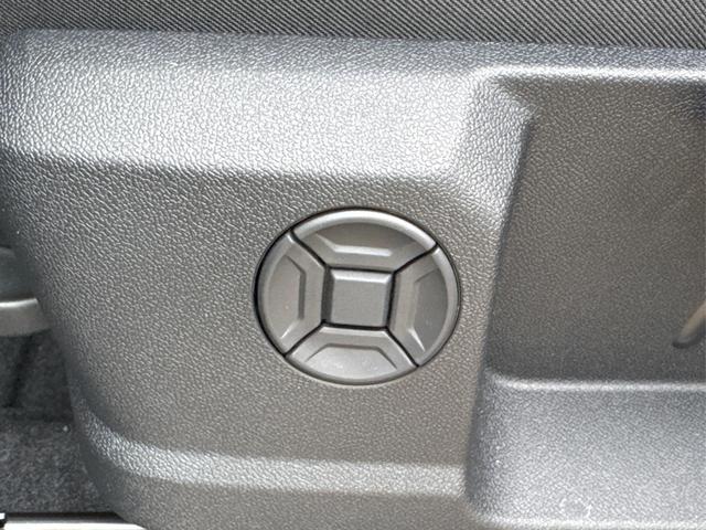 Audi / Q3 / Grau / / / KAMERA+NAVI+PDC+EL.HECKKL.+LED+17LM