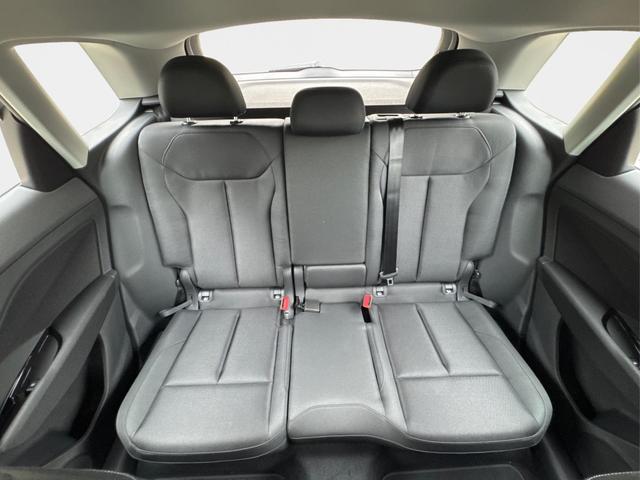 Audi / Q3 / Grau / / / KAMERA+NAVI+PDC+EL.HECKKL.+LED+17LM