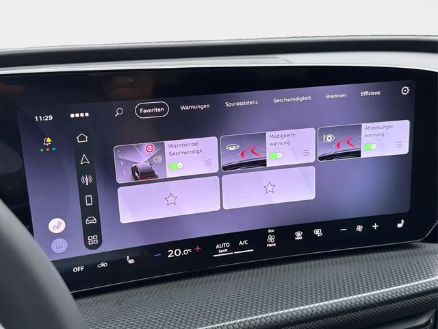 Audi / Q5 / Wei&szlig; / / / QUATTRO+AHK+NAVI+KAMERA+SHZ+PDC+ACC