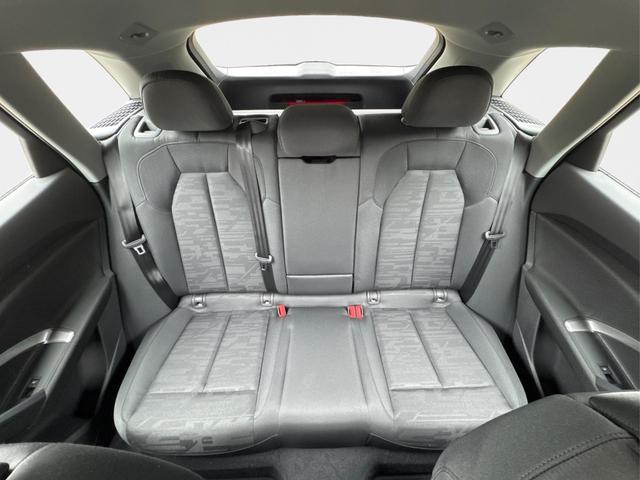 Audi / Q5 / Wei&szlig; / / / QUATTRO+AHK+NAVI+KAMERA+SHZ+PDC+ACC