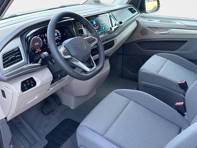 Volkswagen / T7 Multivan / / / / KURZ 4x4+7-SITZER+MATRIX+AHK+KAMERA+SHZ+17 ALU, Beispielbilder, ggf. teilweise mit Sonderausstattung