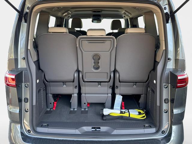 Volkswagen / T7 Multivan / / / / KURZ 4x4+7-SITZER+MATRIX+AHK+KAMERA+SHZ+17 ALU, Beispielbilder, ggf. teilweise mit Sonderausstattung