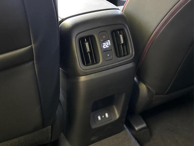 Hyundai / TUCSON / Grau / / / 4WD+NAVI+KAMERA+SHZ+LED+19''ALU+PDC, Beispielbilder, ggf. teilweise mit Sonderausstattung