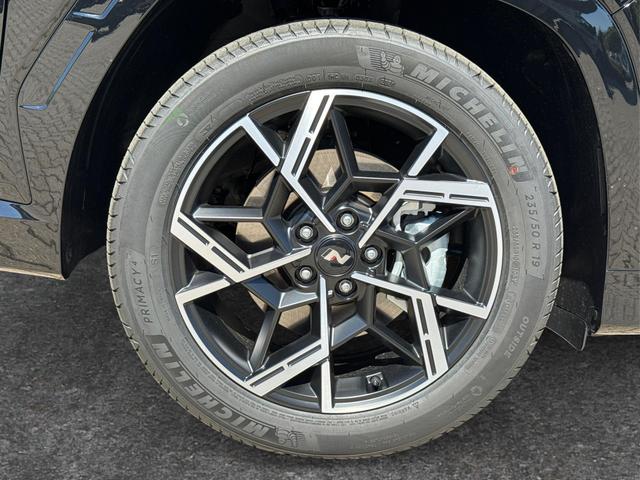 Hyundai / TUCSON / Schwarz / / / 4WD+NAVI+KAMERA+SHZ+LED+19''ALU+PDC, Beispielbilder, ggf. teilweise mit Sonderausstattung