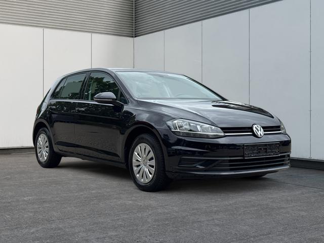 Volkswagen / Golf / Schwarz / / / PDC+TEMPOMAT+CLIMATRONIC