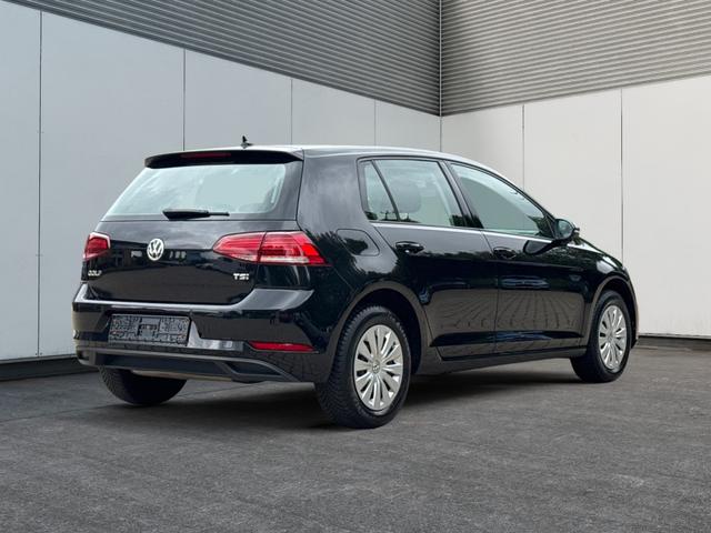 Volkswagen / Golf / Schwarz / / / PDC+TEMPOMAT+CLIMATRONIC