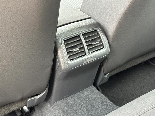 Volkswagen / Golf / Schwarz / / / PDC+TEMPOMAT+CLIMATRONIC