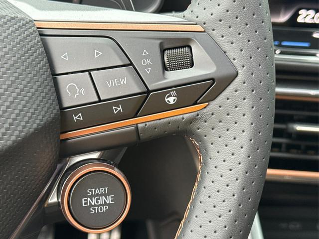 Cupra / Leon / Grau / / / NAVI+KAMERA+KESSY+MEMORY+SHZ+ACC+PDC+LED+19 ALU, Beispielbilder, ggf. teilweise mit Sonderausstattung