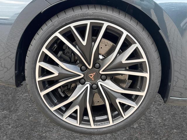 Cupra / Leon / Grau / / / NAVI+KAMERA+KESSY+MEMORY+SHZ+ACC+PDC+LED+19 ALU, Beispielbilder, ggf. teilweise mit Sonderausstattung