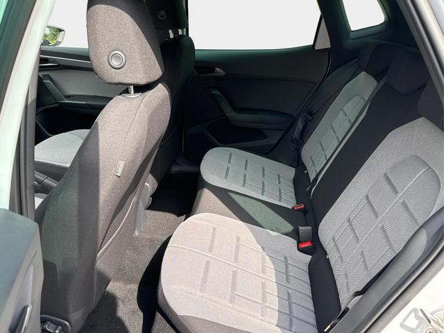 Seat / Arona / / / / KAMERA+PDC+LED+18 ALU+ACC, Bild dient zur Illustration und zeigt aufpreispflichtige Sonderausstattung. "Die Herstellergarantie beginnt bei EU-Fahrzeugen bereits bei Auslieferung vom ausl&auml;ndischen Lieferanten und kann um mehr als 14 Tage verk&uuml;rzt sein.