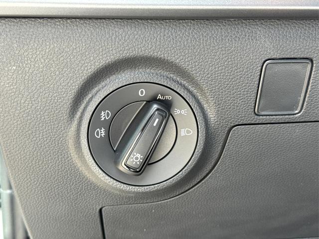 Seat / Arona / / / / KAMERA+PDC+LED+18 ALU+ACC, Bild dient zur Illustration und zeigt aufpreispflichtige Sonderausstattung. "Die Herstellergarantie beginnt bei EU-Fahrzeugen bereits bei Auslieferung vom ausl&auml;ndischen Lieferanten und kann um mehr als 14 Tage verk&uuml;rzt sein.