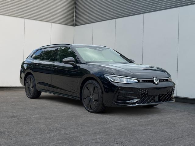 Volkswagen / Passat Variant / / / / LEDER+PANO+AHK+MATRIX+eHK+360 KAM+NAVI+HUD, Beispielbilder, ggf. teilweise mit Sonderausstattung