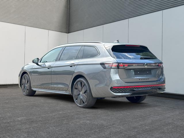 Volkswagen / Passat Variant / / / / LEDER+PANO+AHK+MATRIX+eHK+360 KAM+NAVI+HUD, Beispielbilder, ggf. teilweise mit Sonderausstattung