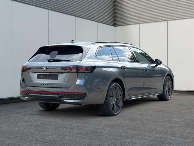 Volkswagen / Passat Variant / / / / LEDER+PANO+AHK+MATRIX+eHK+360 KAM+NAVI+HUD, Alle Fotos k&ouml;nnen Beispielbilder sein und aufpreispflichtige Extras enthalten, die genaue Ausstattung entnehmen Sie bitte dem Beschreibungstext. 