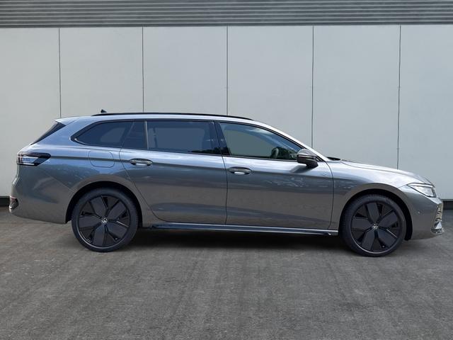 Volkswagen / Passat Variant / / / / LEDER+PANO+AHK+MATRIX+eHK+360 KAM+NAVI+HUD, Alle Fotos k&ouml;nnen Beispielbilder sein und aufpreispflichtige Extras enthalten, die genaue Ausstattung entnehmen Sie bitte dem Beschreibungstext. 