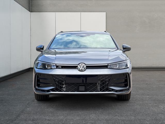 Volkswagen / Passat Variant / / / / LEDER+PANO+AHK+MATRIX+eHK+360 KAM+NAVI+HUD, Beispielbilder, ggf. teilweise mit Sonderausstattung