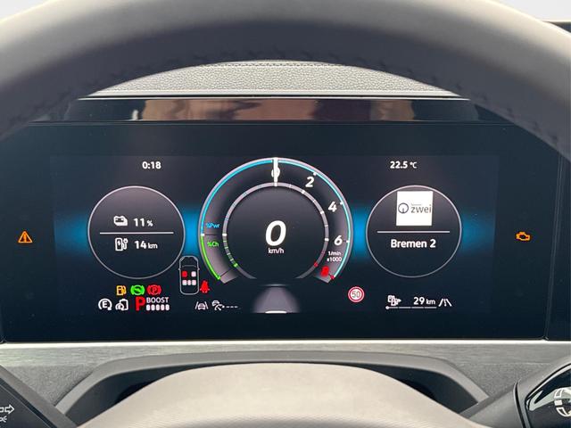 Volkswagen / Passat Variant / / / / LEDER+PANO+AHK+MATRIX+eHK+360 KAM+NAVI+HUD, Beispielbilder, ggf. teilweise mit Sonderausstattung