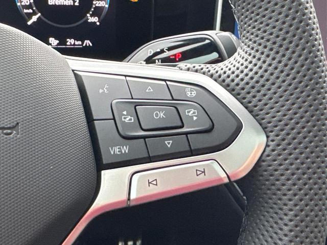 Volkswagen / Passat Variant / / / / LEDER+PANO+AHK+MATRIX+eHK+360 KAM+NAVI+HUD, Beispielbilder, ggf. teilweise mit Sonderausstattung