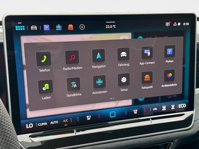 Volkswagen / Passat Variant / / / / LEDER+PANO+AHK+MATRIX+eHK+360 KAM+NAVI+HUD, Beispielbilder, ggf. teilweise mit Sonderausstattung