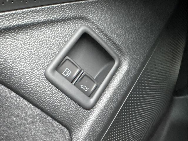 Volkswagen / Passat Variant / / / / LEDER+PANO+AHK+MATRIX+eHK+360 KAM+NAVI+HUD, Beispielbilder, ggf. teilweise mit Sonderausstattung