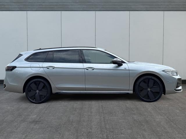 Volkswagen / Passat Variant / / / / LEDER+PANO+AHK+MATRIX+eHK+360 KAM+NAVI+HUD, Beispielbilder, ggf. teilweise mit Sonderausstattung