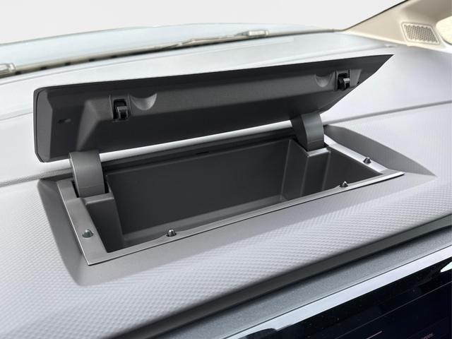 Volkswagen / T7 Multivan / / / / KURZ 7SITZER+MATRIX+AHK+KAMERA+SHZ+17 ALU, Beispielbilder, ggf. teilweise mit Sonderausstattung