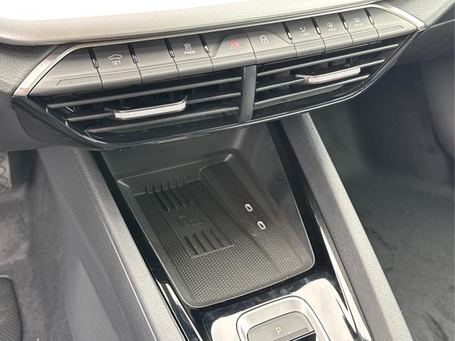 Skoda / Octavia Combi / Silber / / / ACC+AHK+eHK+KAM+PDC+LED+17ALU+SHZ, Beispielbilder, ggf. teilweise mit Sonderausstattung