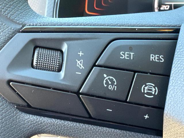 Seat / Ibiza / Grau / / / SHZ+FULL LINK+KLIMA+PDC+LED+15 ALU+TEMPOMAT