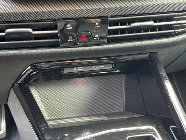 Volkswagen / Golf / Schwarz / / / LED-PLUS+ACC+SHZ+KEYLESS+KAMERA+18 ALU, Beispielbilder, ggf. teilweise mit Sonderausstattung