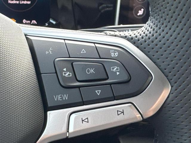 Volkswagen / Golf / Schwarz / / / LED-PLUS+ACC+SHZ+KEYLESS+KAMERA+18 ALU, Beispielbilder, ggf. teilweise mit Sonderausstattung