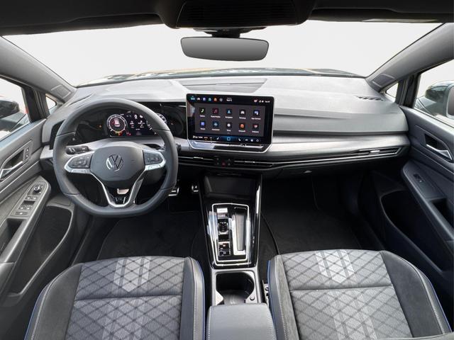Volkswagen / Golf / Schwarz / / / LED-PLUS+ACC+SHZ+KEYLESS+KAMERA+18 ALU, Beispielbilder, ggf. teilweise mit Sonderausstattung