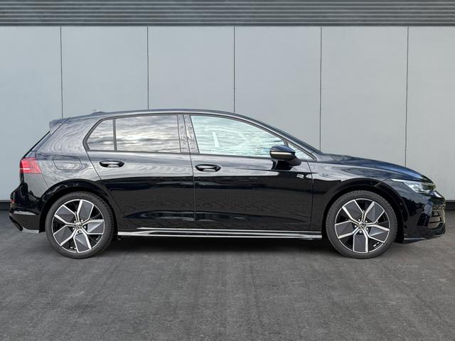 Volkswagen / Golf / Schwarz / / / LED-PLUS+ACC+SHZ+KEYLESS+KAMERA+18 ALU, Beispielbilder, ggf. teilweise mit Sonderausstattung