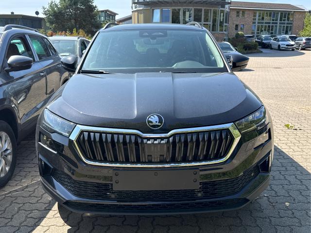 Skoda / Karoq / Schwarz / / / AHK+LED+KAMERA+PDC+ACC, Beispielbilder, ggf. teilweise mit Sonderausstattung