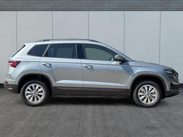Skoda / Karoq / Silber / / / AHK+LED+KAMERA+PDC+ACC, Beispielbilder, ggf. teilweise mit Sonderausstattung