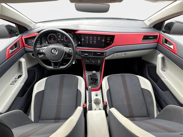 Volkswagen / Polo / Schwarz / / / Beats SOUND+SHZ+SPORT-PAKET+8-FACH-BEREIFT