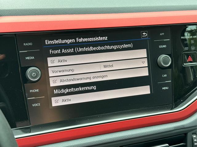 Volkswagen / Polo / Schwarz / / / Beats SOUND+SHZ+SPORT-PAKET+8-FACH-BEREIFT